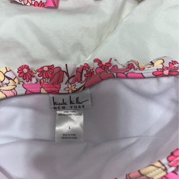 Toddler size 4 NWT 2 piece swimsuit - Picture 2 of 4